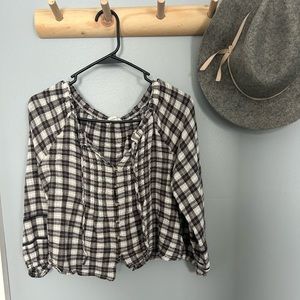 Small lucky brand plaid button front cropped shirt